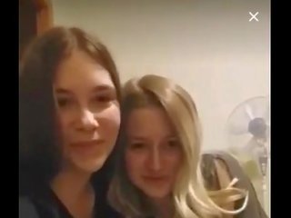[Periscope] Ukrainian teen girls practice embracing