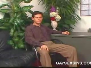 Gay Bottom Exposes Himself